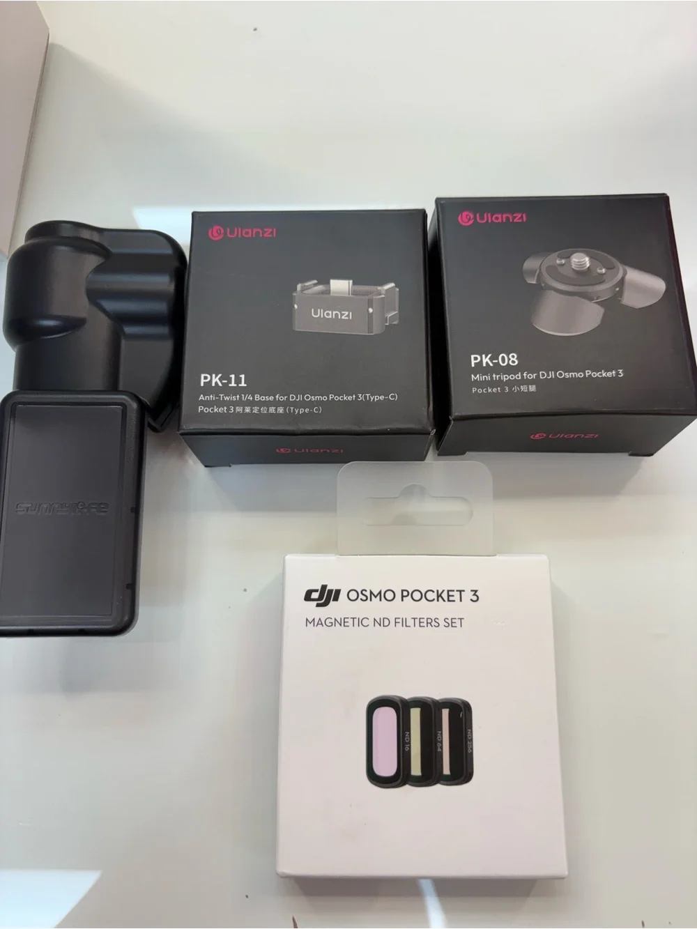DJI Osmo Pocket 3 Black and White Creator Combo